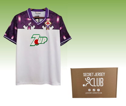 Mystery Box Retro - Caja con 1 Jersey de Futbol Misterioso Retro